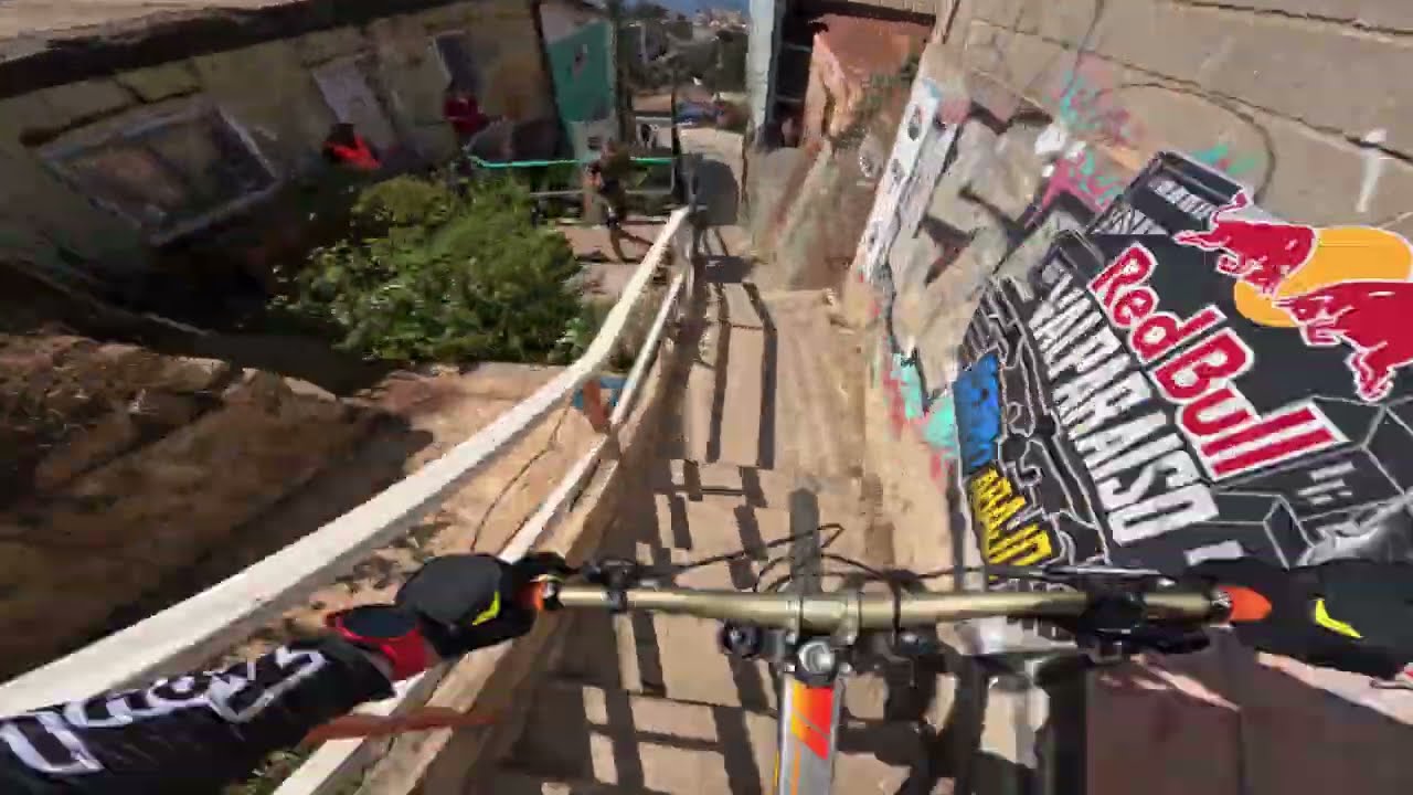 Race Run RED BULL Valparaíso Cerro Abajo 2024