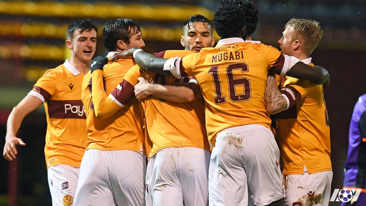 Devante Cole scores for Motherwell v Dundee United