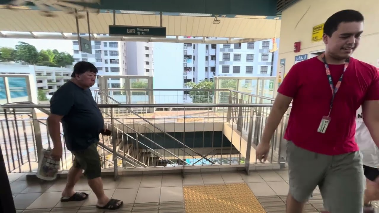 (New LRT ‘Next Station’ Announcement) Singapore LRT & MRT train ride from Renjong to Clarke Quay