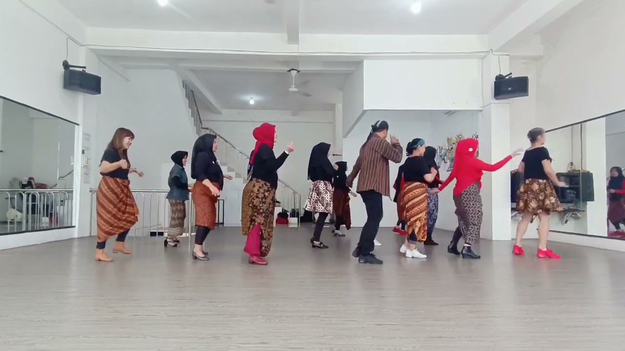 Jogya Is The Best Line Dance / Choreo by Jun Andrizal (INA) / Demo by 7 Gym & Studio Palembang