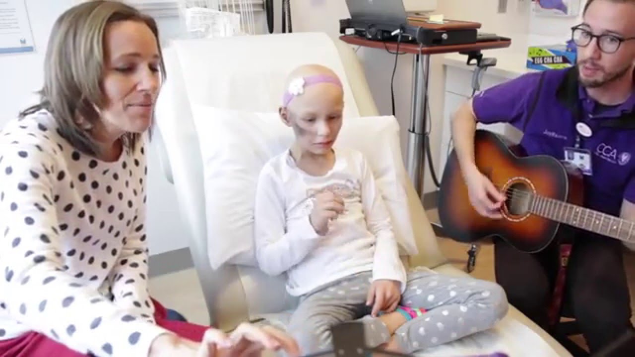 Holly sings 