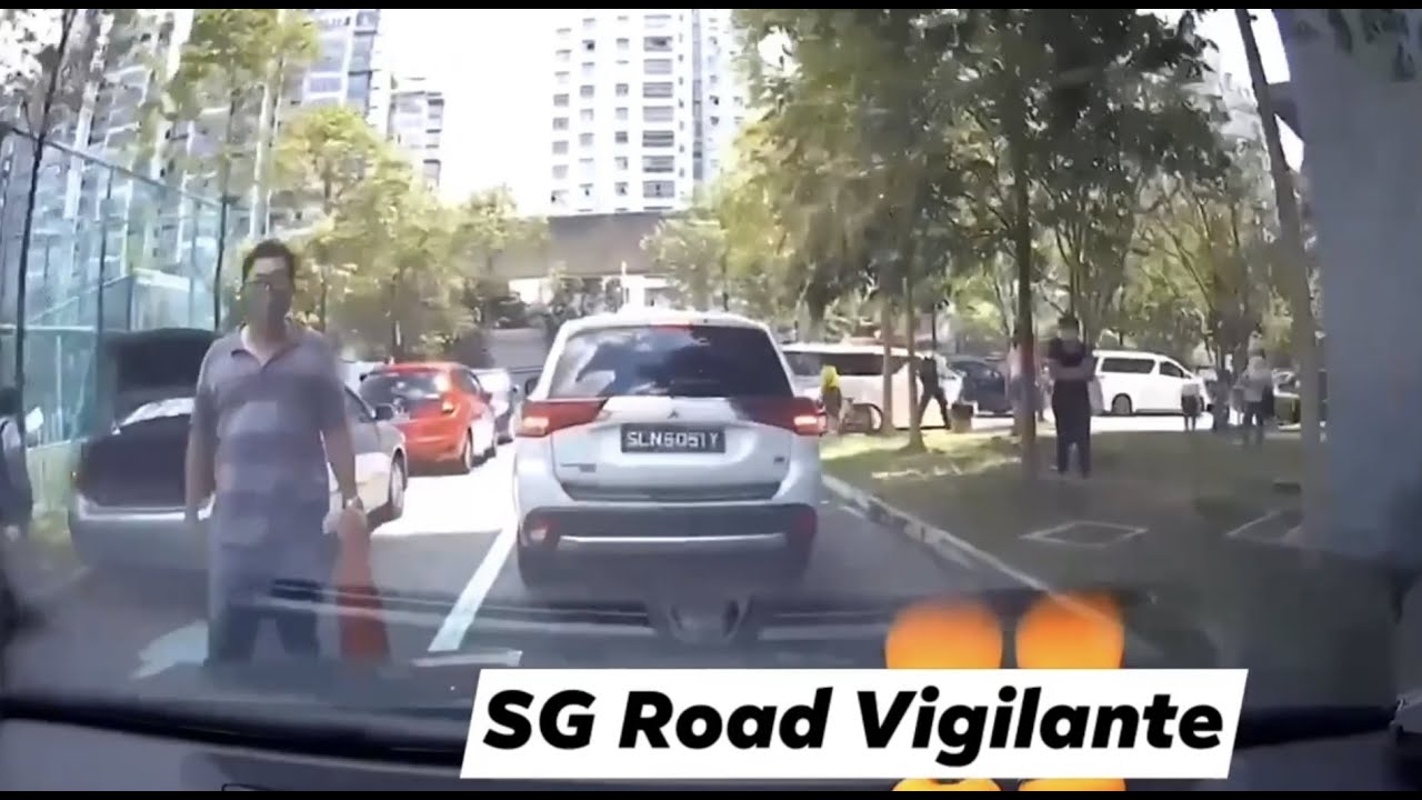 1sep2021 dropping off passenger blocked at service road due to illegal , inconsiderate parking