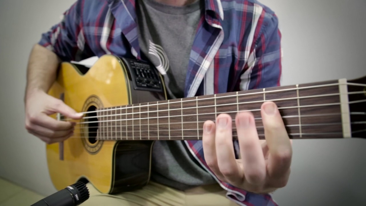 Escucha como suena Takamine TC132SC