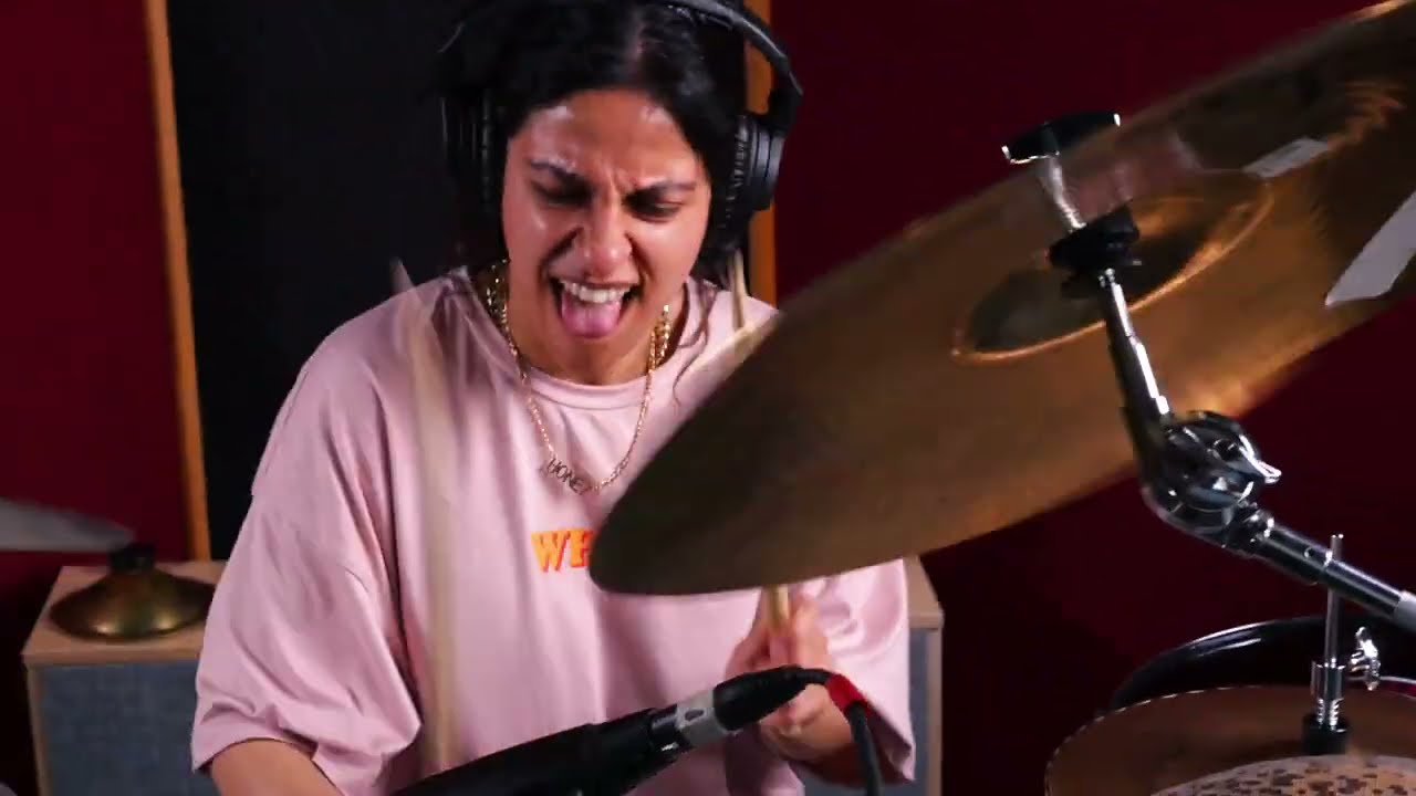 Sarah plays 