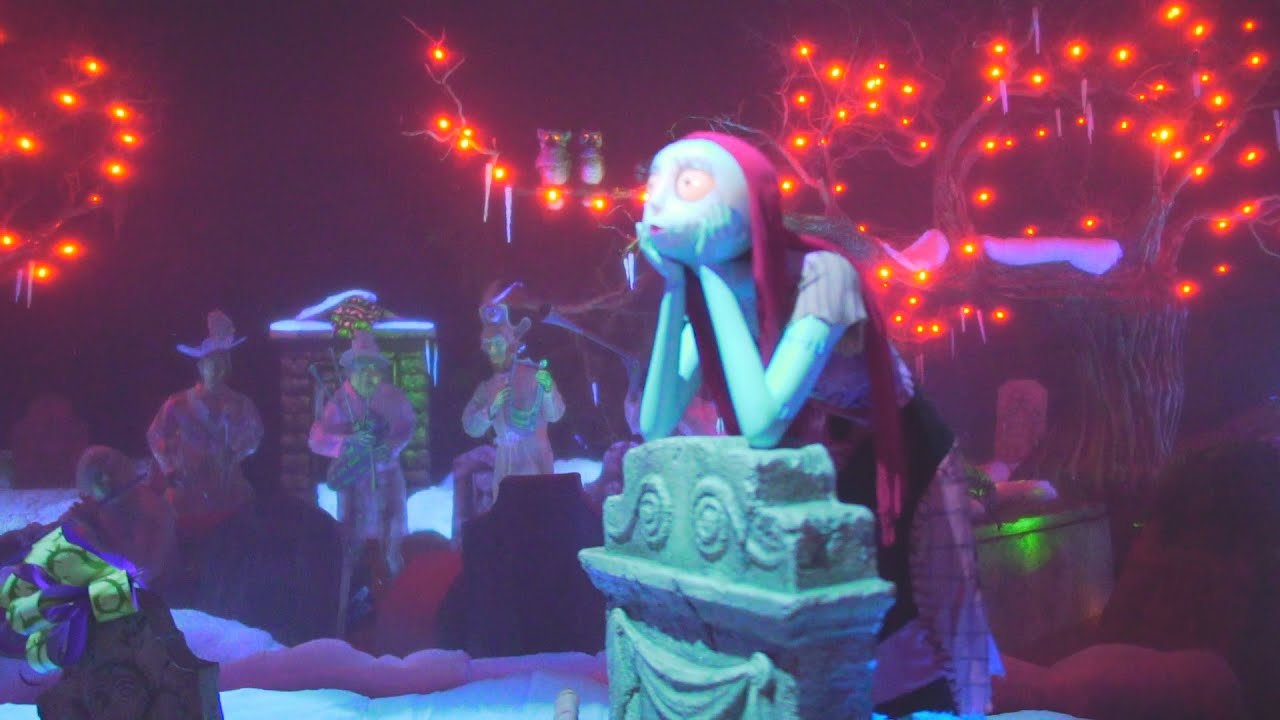 Haunted Mansion Holiday 2016 (Full Ride) Disneyland