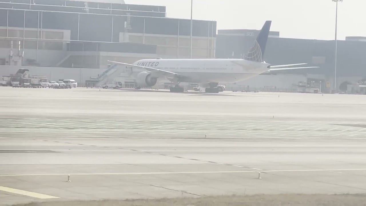【４Ｋ】ＭＵ５６４７・着陸・廈門国際空港| Landing・ＸＭＮ