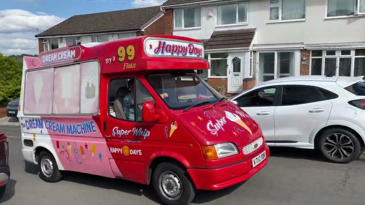 Happy days Ice cream van Playing Different chimes