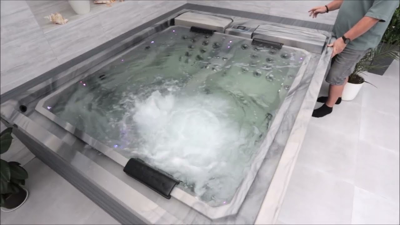 Vířivka OLIVIA s přelivem video