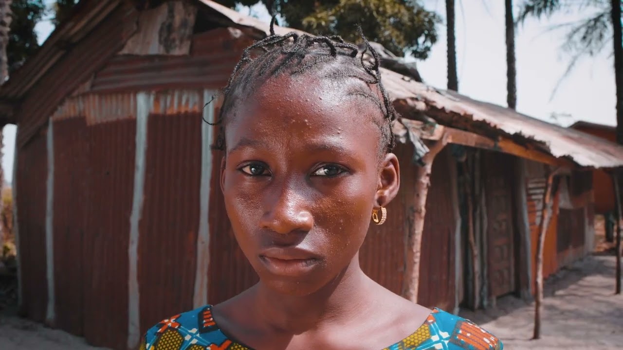 Abou Cherie Sylla - Mikhi dii [clip_Officiel]