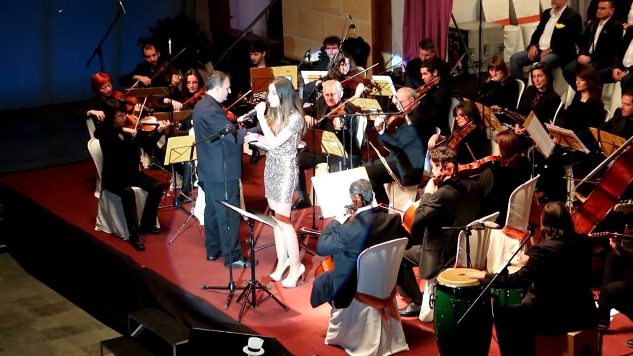 Gala presentación de mallorcauniversal: Actuación de Lorena Ares
