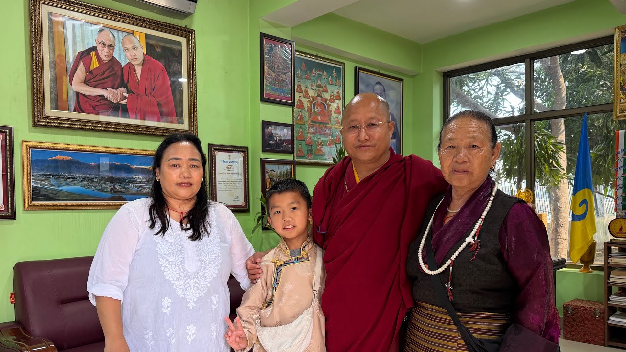 LETS HAVE SOME GLIMPSE KARGYU MONASTERY IN BODHGAYA #tibetanvlogger #kargyu