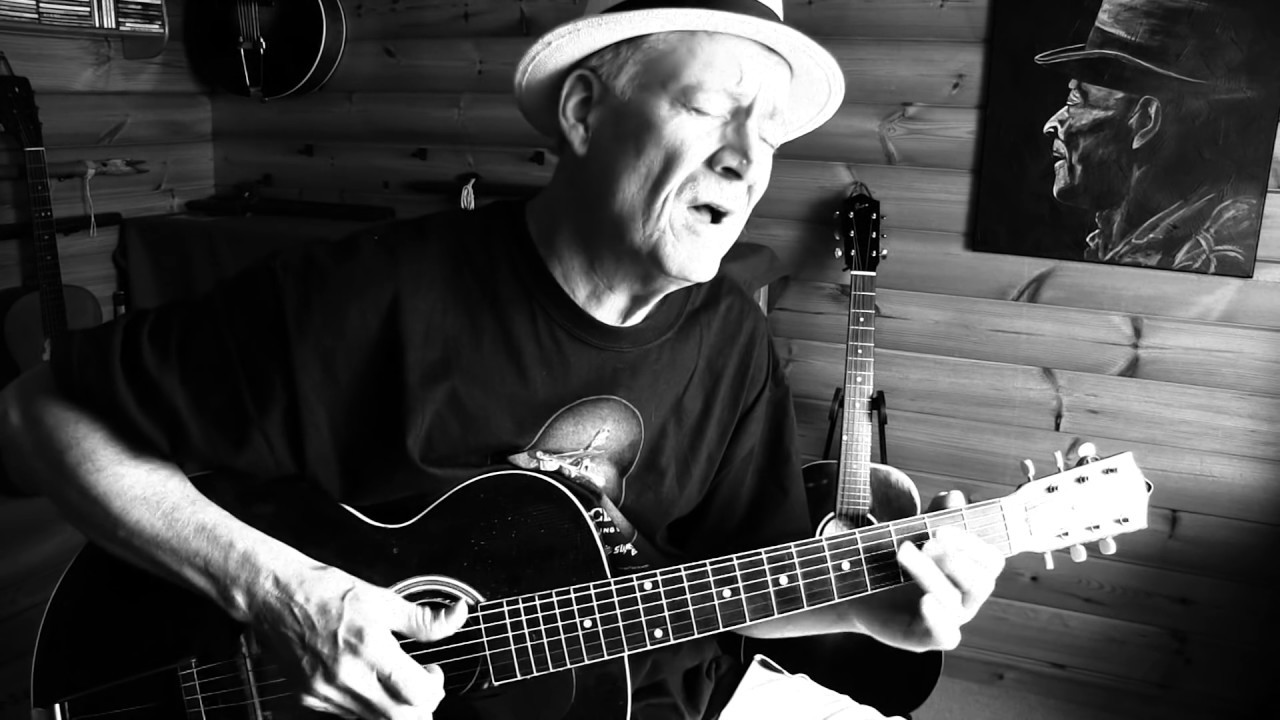 Catfish Blues - Fingerpicking Blues on a 1925 Gibson L3 - TAB avl