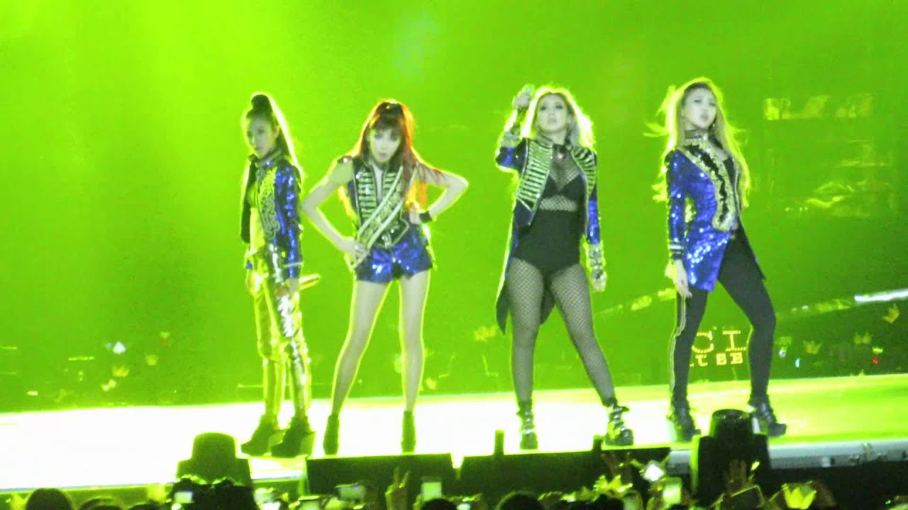 【FANCAM】 CL & 2NE1 - Hello Bitches + Fire + I Am The Best @MAMA2015 IN Hong Kong