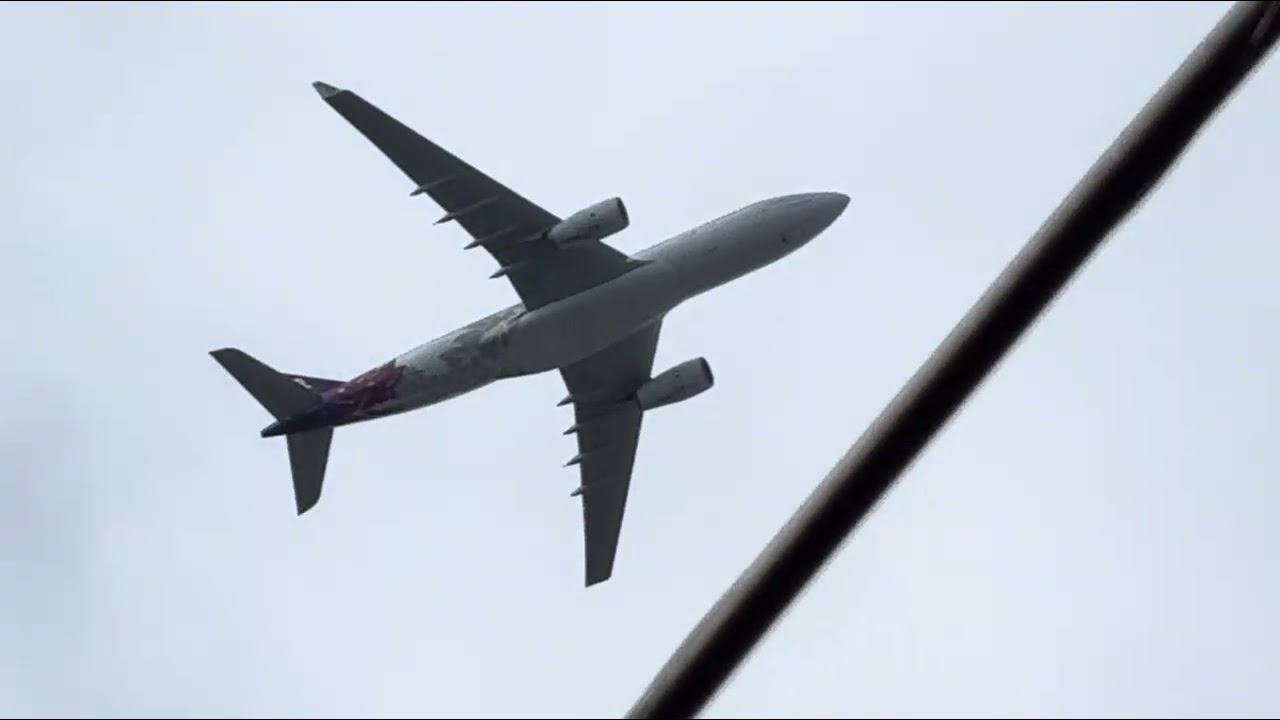 Partially Cloudy SeaTac Departures 2/28/2026