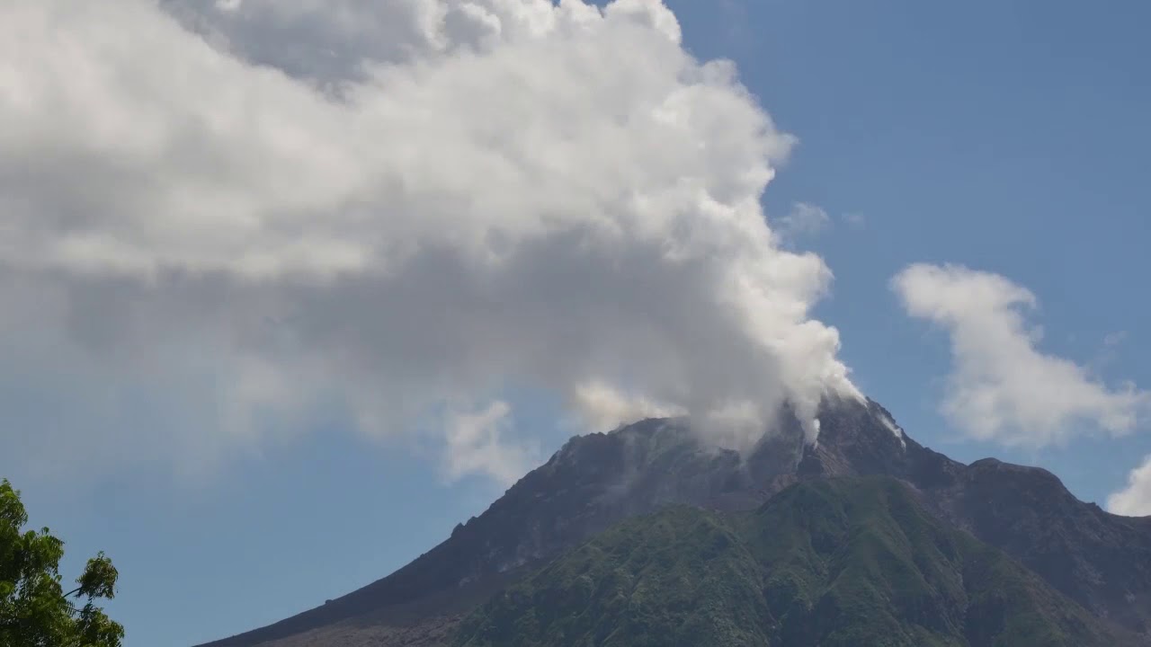 Soufrière Hills Volcano timelapse