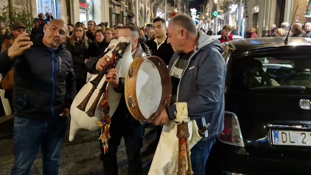 Sfilata dei zampognari di Sicilia in Memorial del Maestro Nino Vinciullo Paternò (CT) 28.12.2022