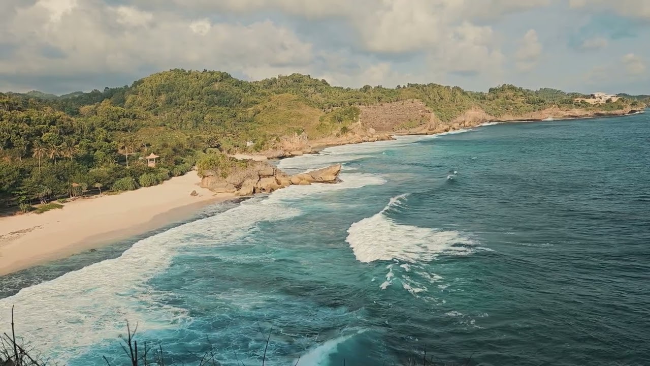 Pantai kasap pacitan