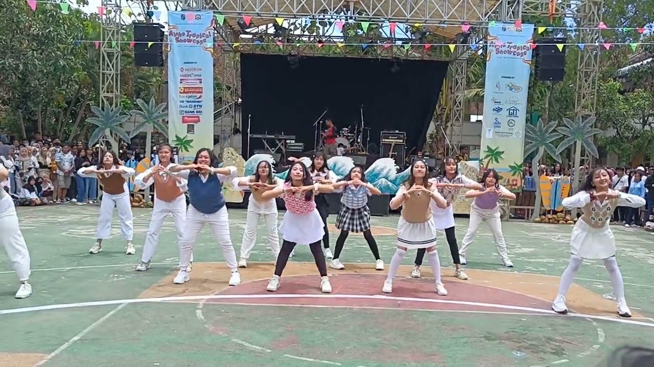 MoneyBillS - MODERN DANCE event HUT SMA NEGERI 10 MALANG • tim WA DA DA