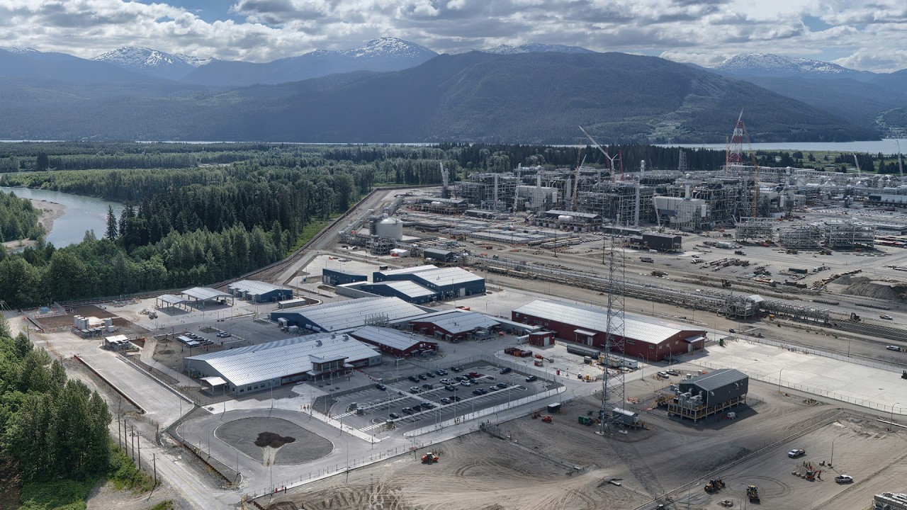 Poilievre Pitches Germany on Reliable Lng Supply