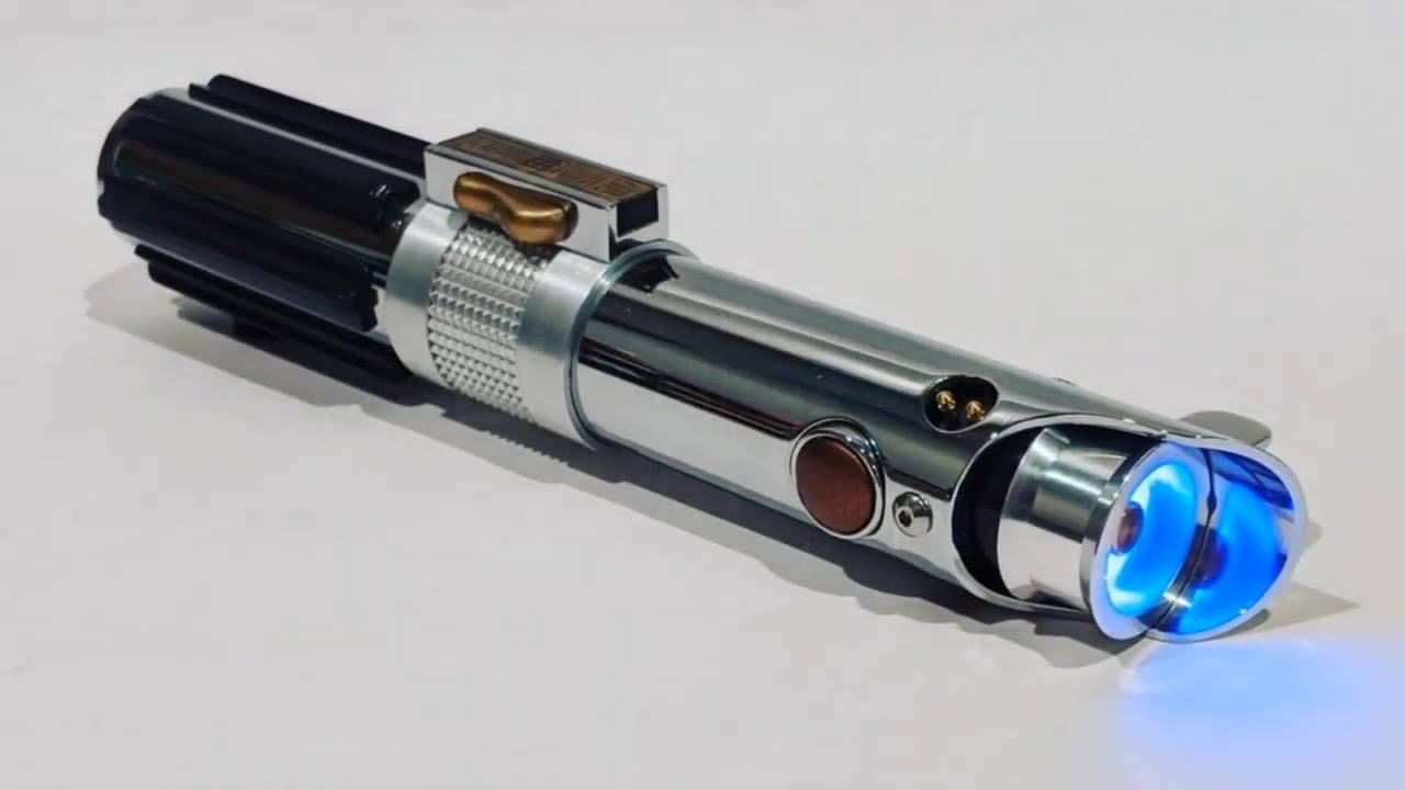 Master Replicas Anakin Skywalker ROTS Conversion with a Golden Harvest V3 and Neopixel!