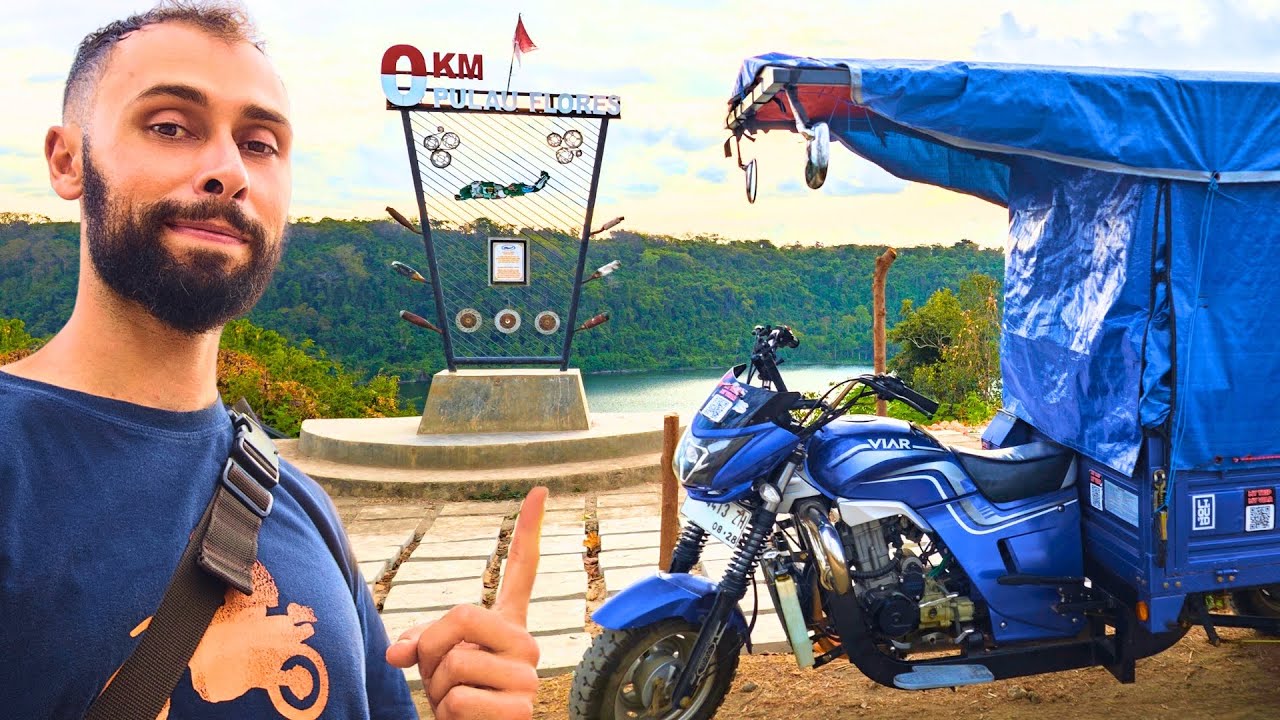 Aku Sampai Titik Paling TERPENCIL di Flores pakai Motor Campervan Roda Tiga