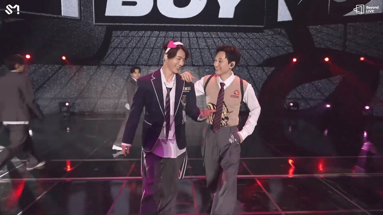 SUPER JUNIOR - GET A GUlTAR + HYPE B0Y @ SS $PlN-0FF