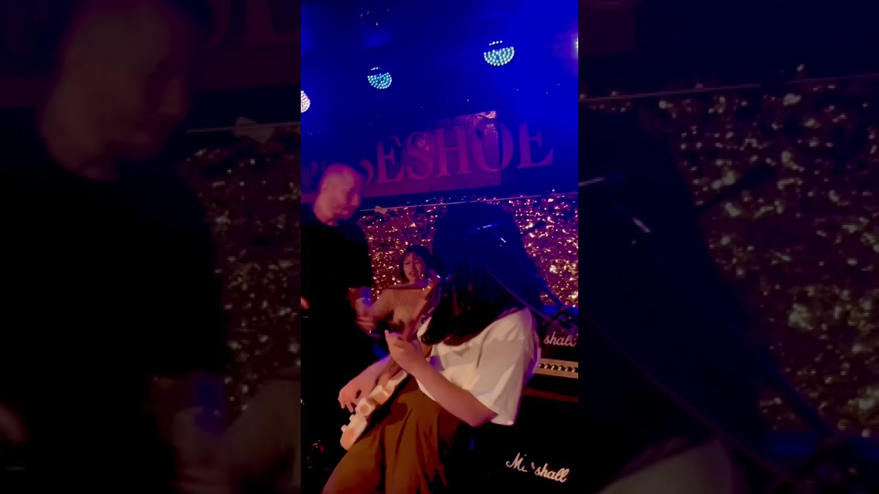 @haku_circle Haku : Nazuna lead guitar  and Mayu drum spotlight on Soreshika Ienai : #ハクマル 