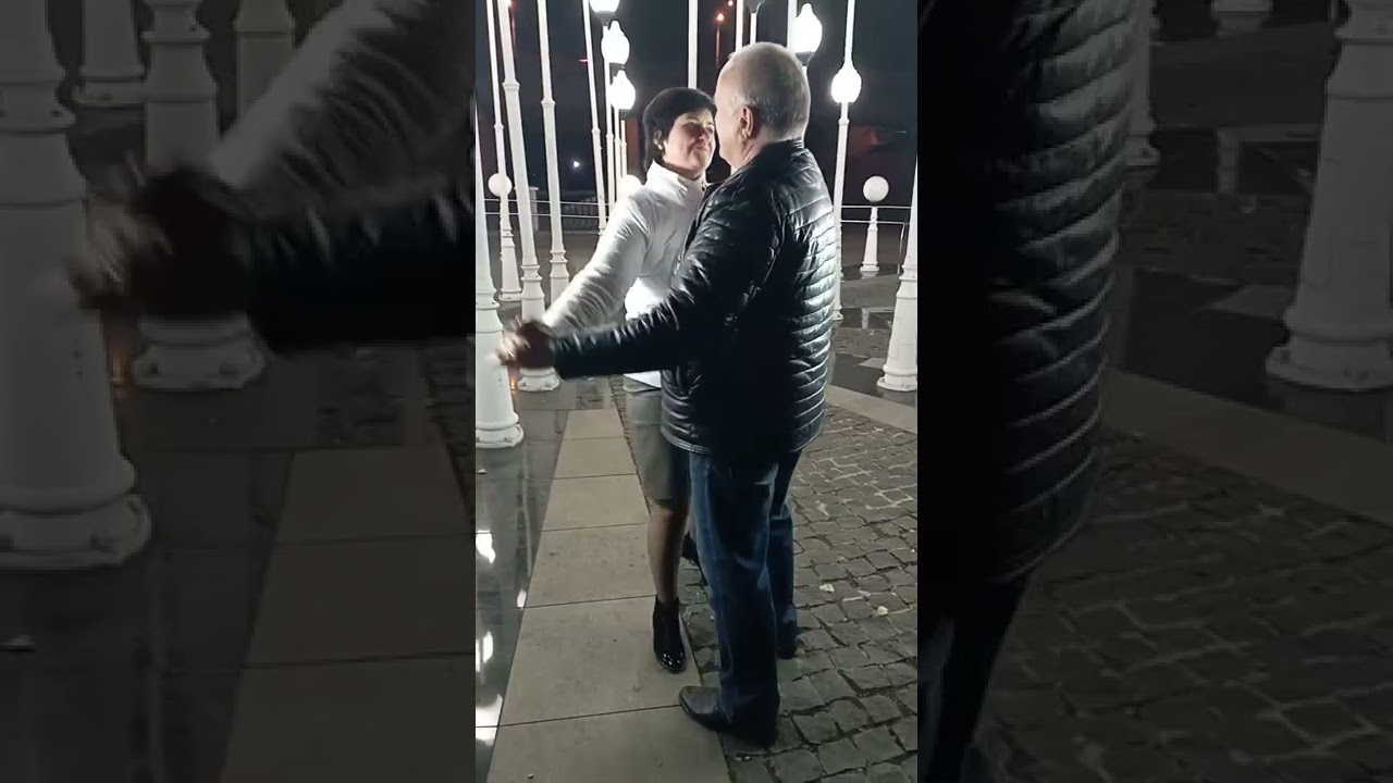 Роза.....13.10.22 Гомель парк Луначарского 🥰