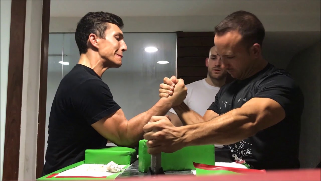 CAMPEONATO DE VENDETTA / LUCHA DE BRAZOS / ARMWRESTLING