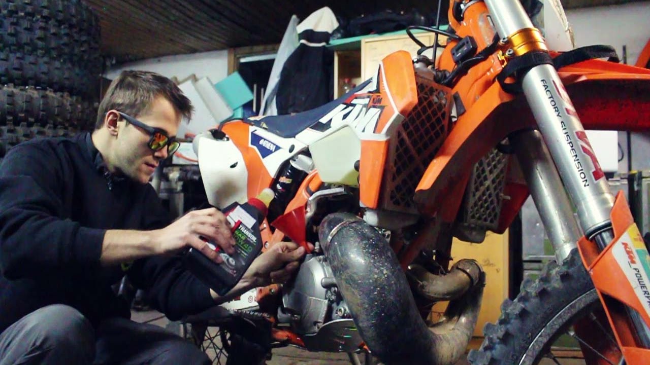 Замена масла в коробке передач на KTM EXC 300