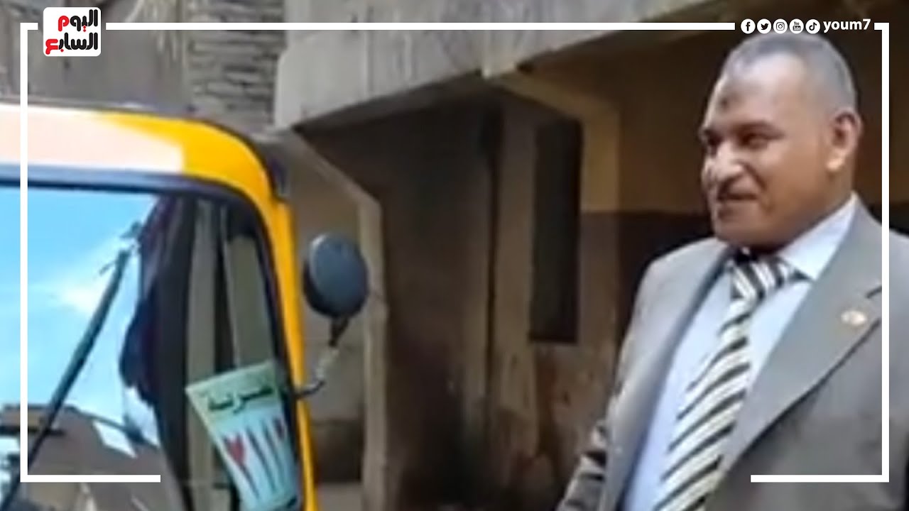 اشيك سواق توك توك في مصر مبشتغلش غير بالبدلة والكرافته