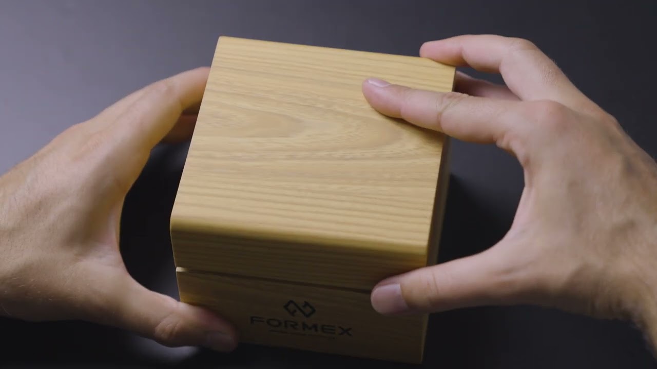 Formex Essence Ceramica 41 mm Automatic COSC  -  Introduction
