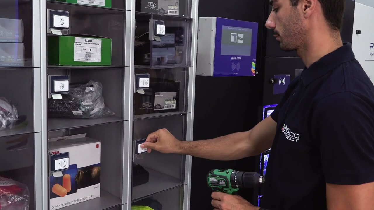 Smart Locker for large work equipment - BobLock