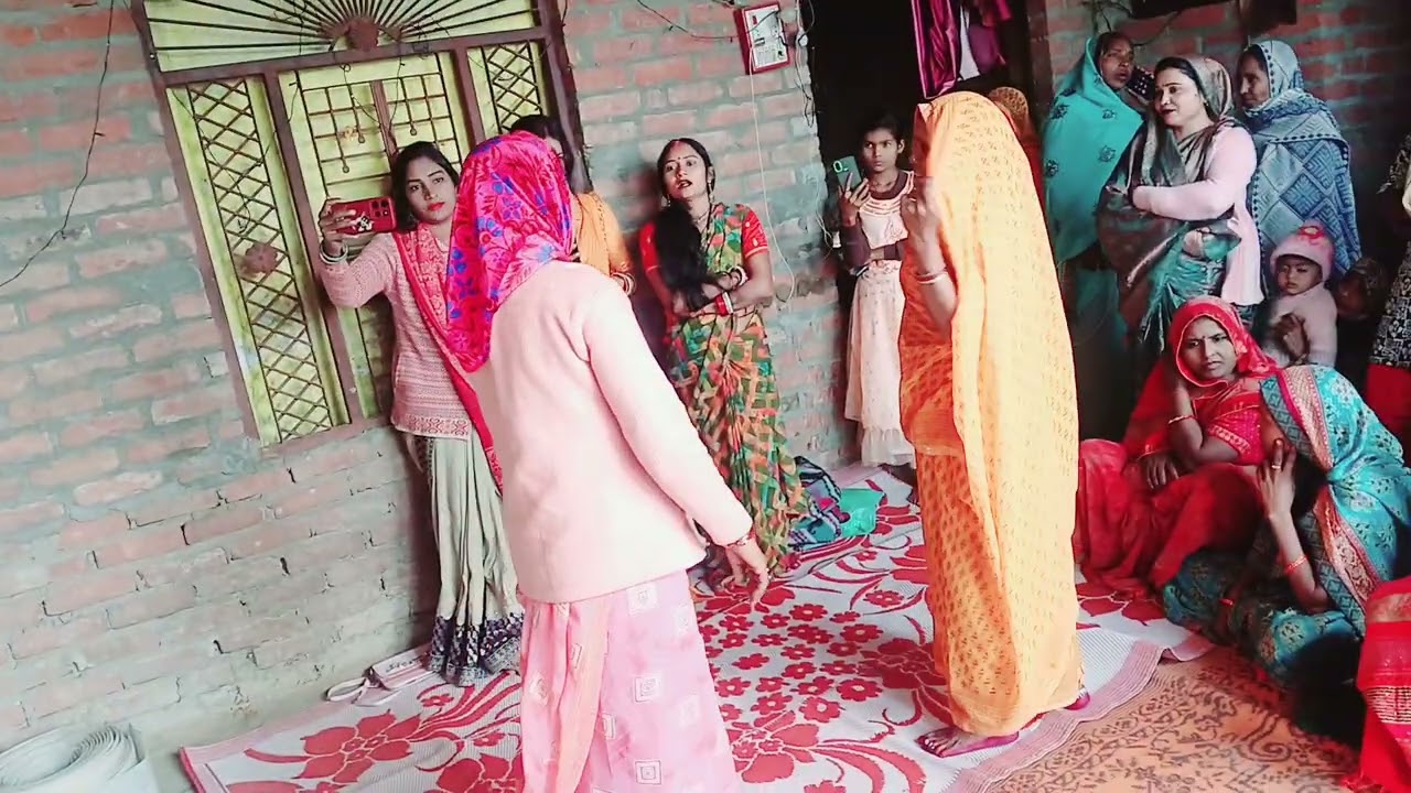 खुशबु रानी की  मां ने #बहुत  ही लाजवाब #गीत गाकर नाची और हो गया# viral👌💯