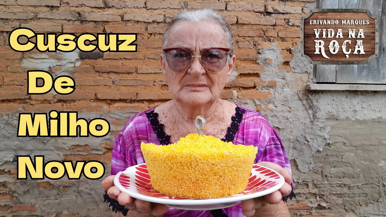 Cuscuz de milho verde simples, ralado no ralo.