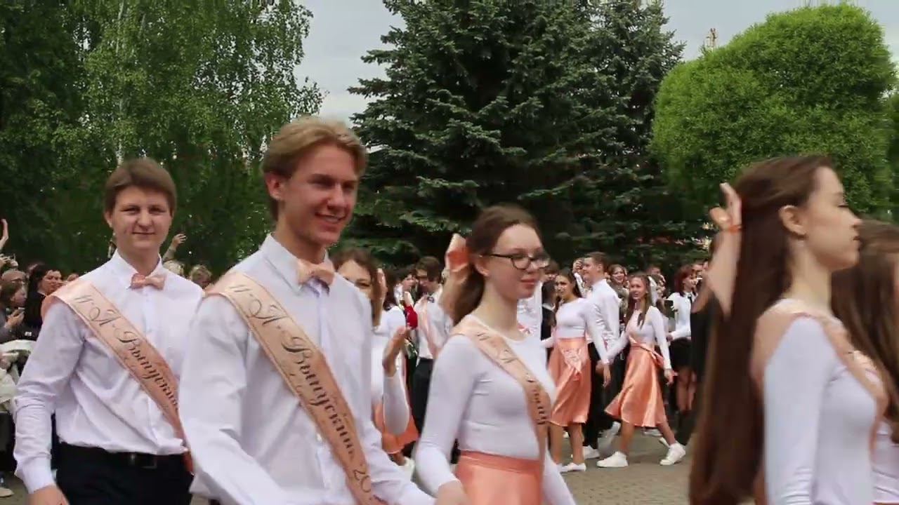 Почетный круг выпускников 2025