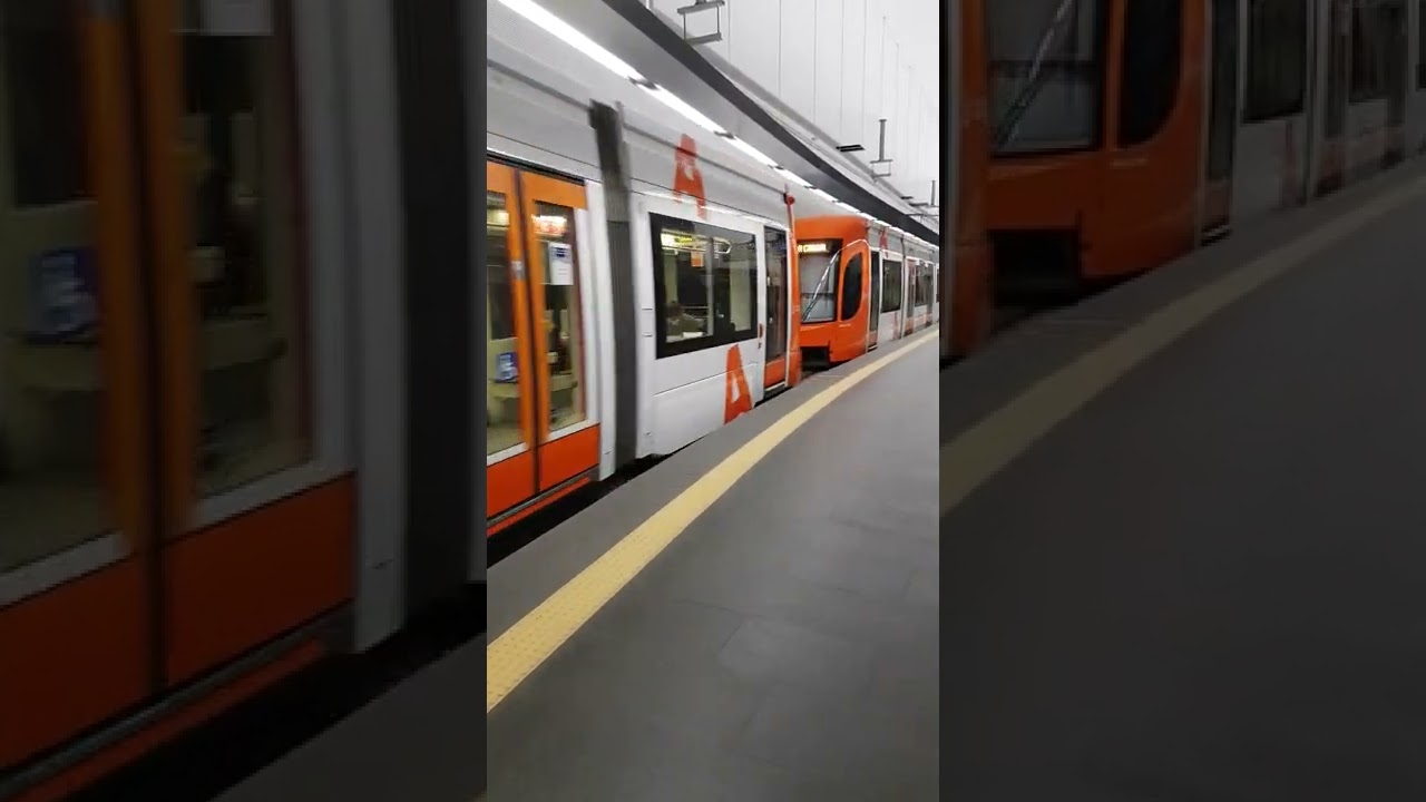 TRAM d'Alacant 4200 Series departing Luceros on L4
