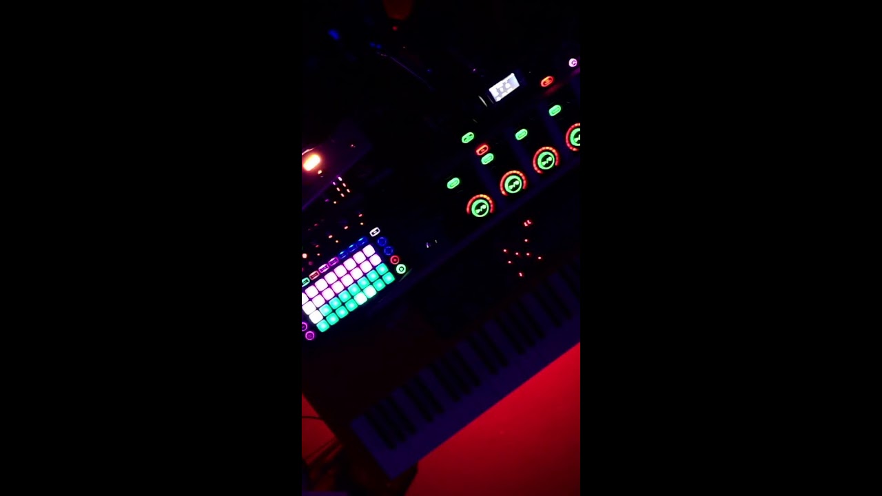 Intteractive Improvisation - Suggest the vibe in the comments! ;)