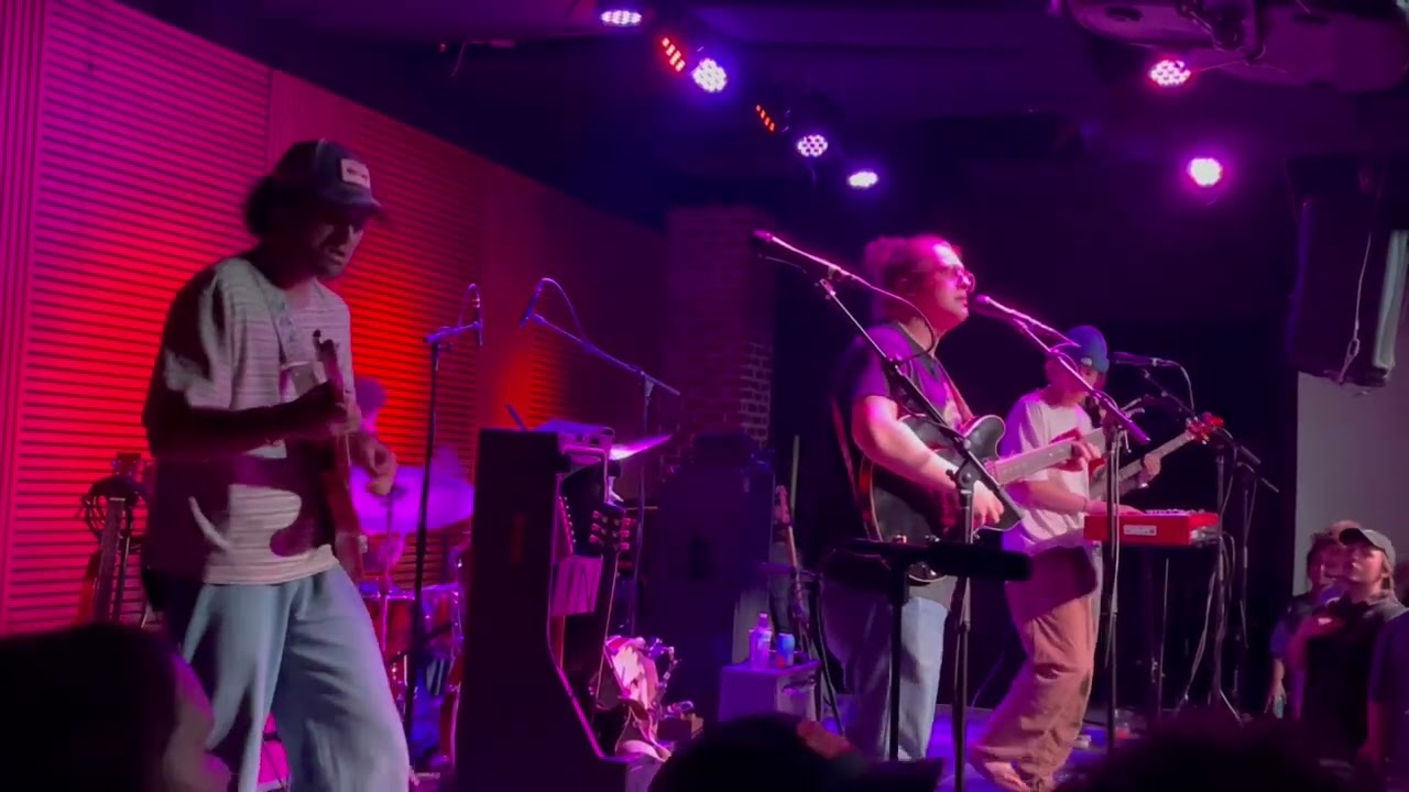 Penelope Road performs “Everybody Wants to Rule the World” at Turntable. Indianapolis, IN. 3/6/2026.