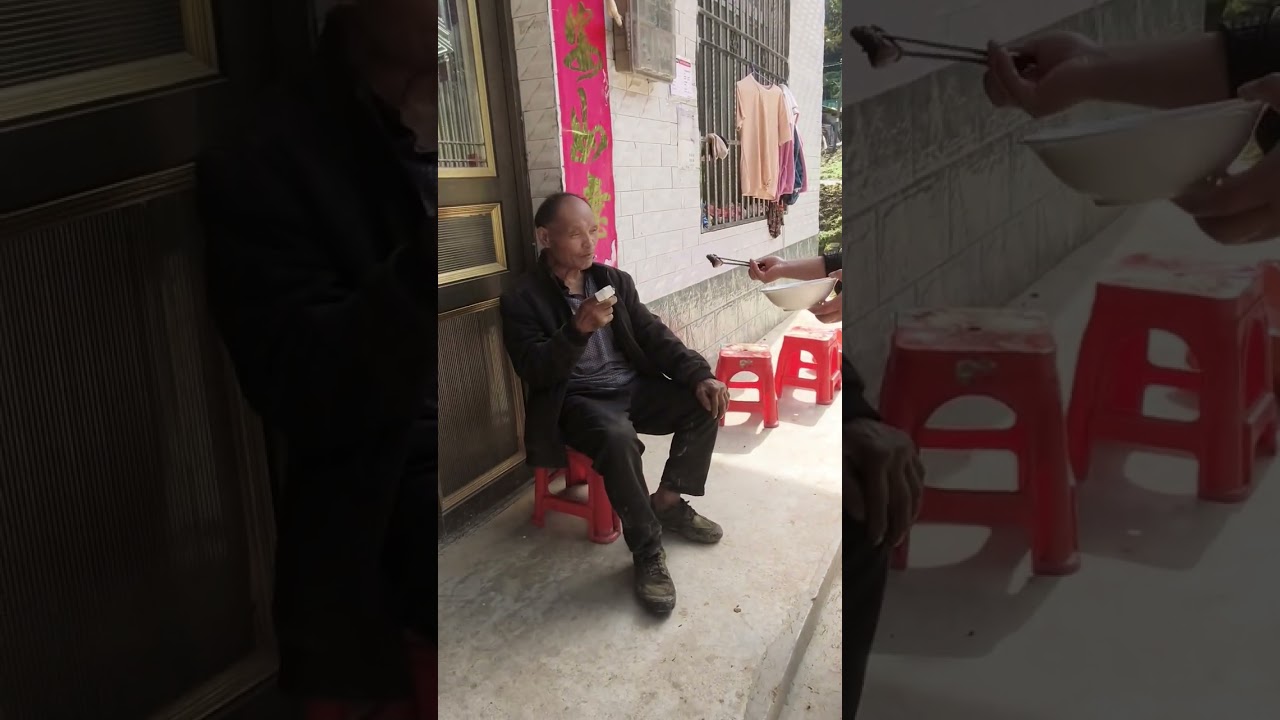 烟熏火燎的腊肉，香气扑鼻，咬一口，满口都是醇香#抖音助农 #农家烟熏腊肉 #分享家乡特产 #镇巴腊肉