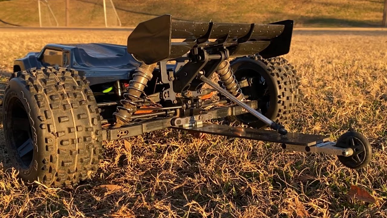 Tekno ET48.3 - Custom wheelie bar