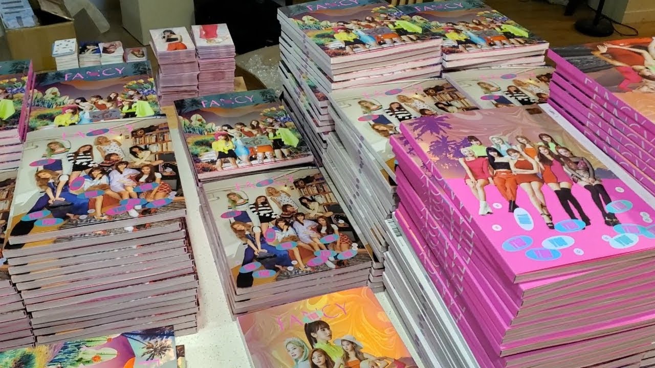 TWICE 