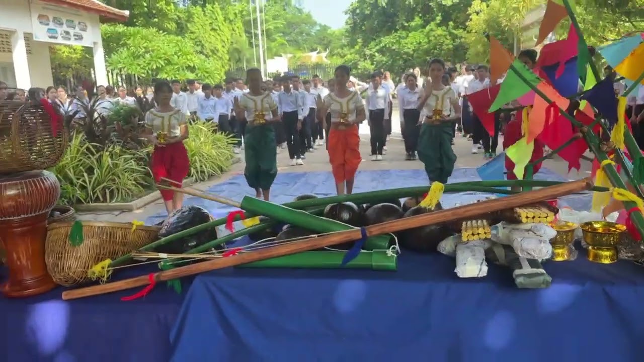 របាំជូនពរ។ បន្តហាត់សមយុវសិស្ស ពីជំនាន់១ ទៅជំនាន់១ទៀត