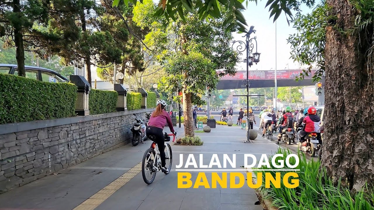 Walking Around Dago Street ~ Jalan Dago Bandung [Pasar SImpang Dago sampai Taman Cikapayang Dago]