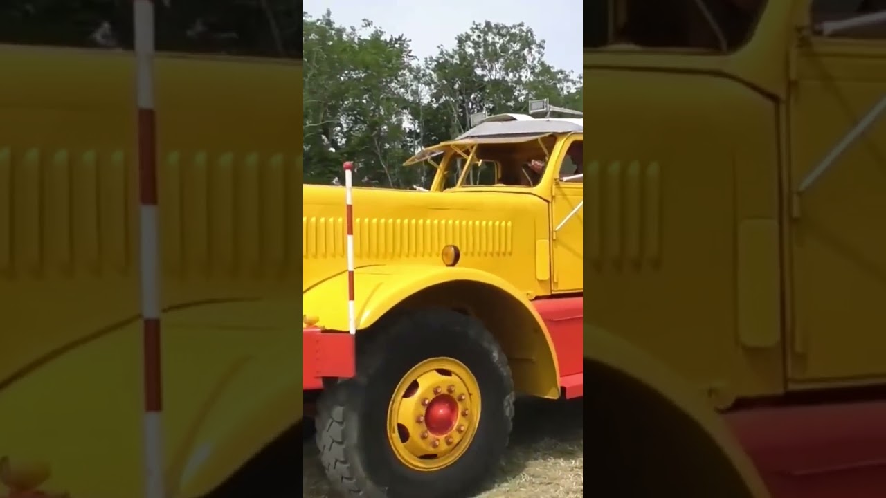 1942 M19 Recovery Truck on Heavy Haulage