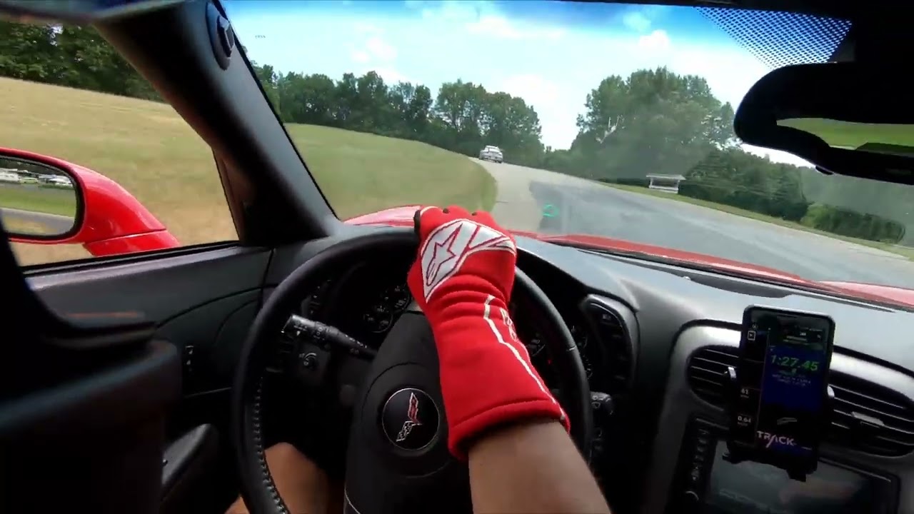 C6 Z06 Grattan Raceway - Couple of 1:27 laps - July2022