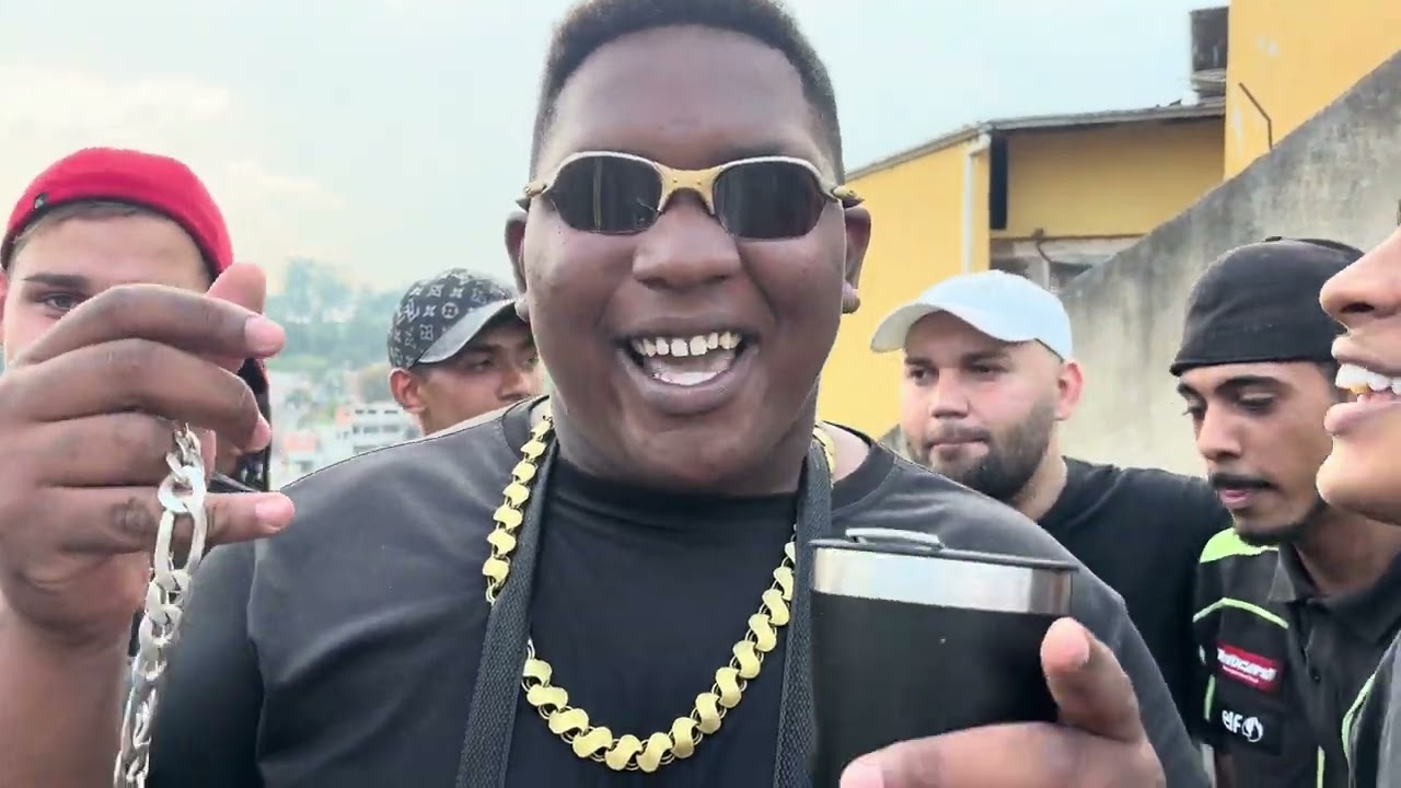 MEDLEY NA FAVELA - Mc KCM , MC BRW