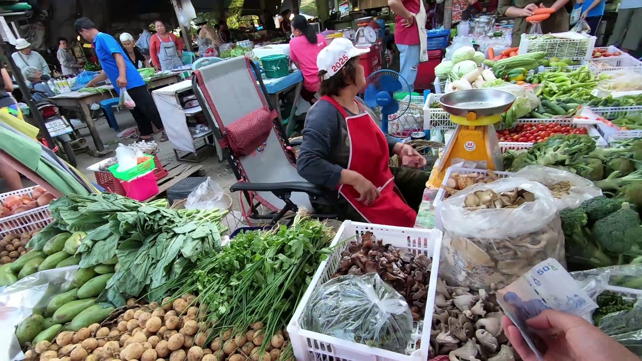 ไปซื้อกับข้าว ตลาดบ้านด้าย แม่สาย