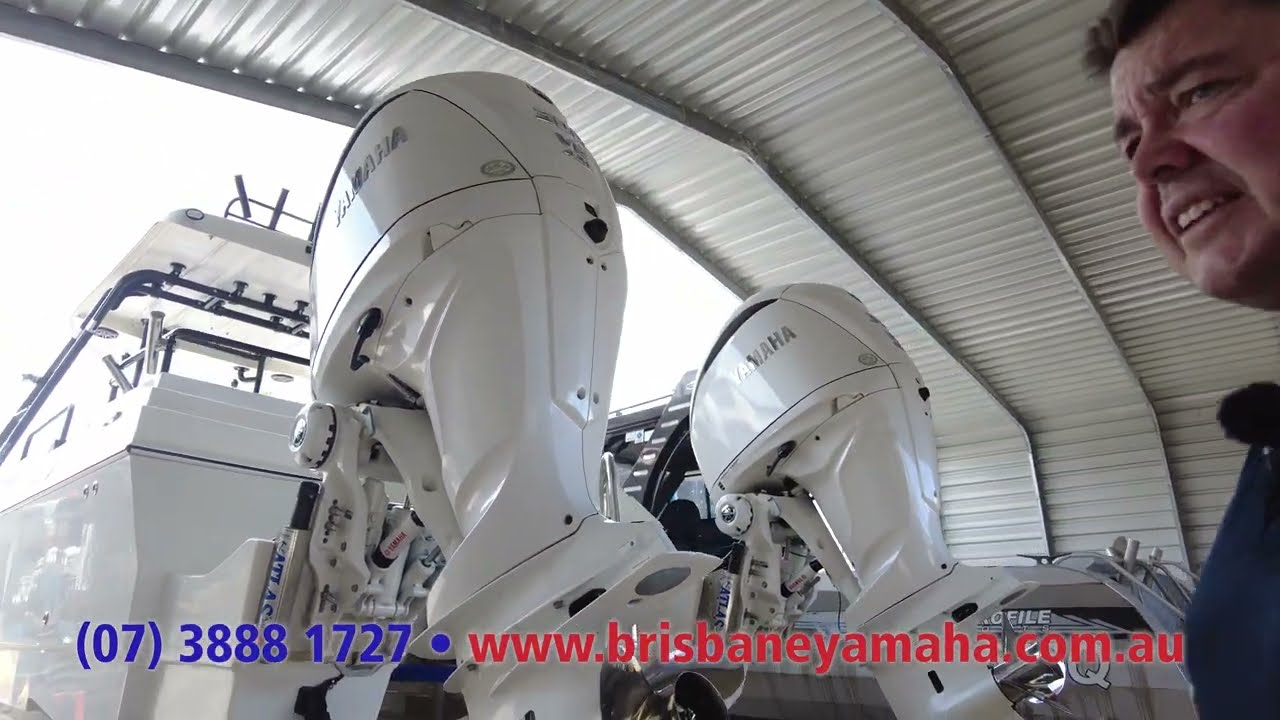 Twin F300hp Yamaha repower + Helm Master EX