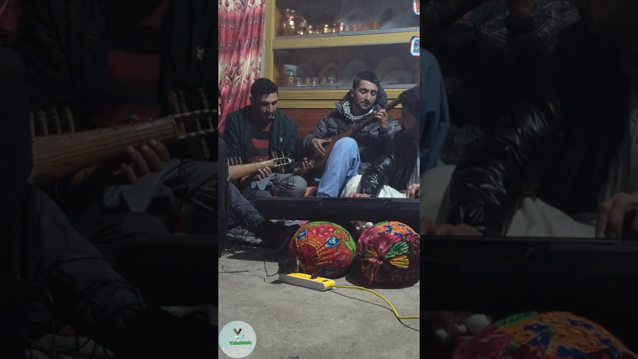 Dusto sifatan kom ochey kom || Khowar old song || Ejaz Amrooz || Munoor Mehfil 2025